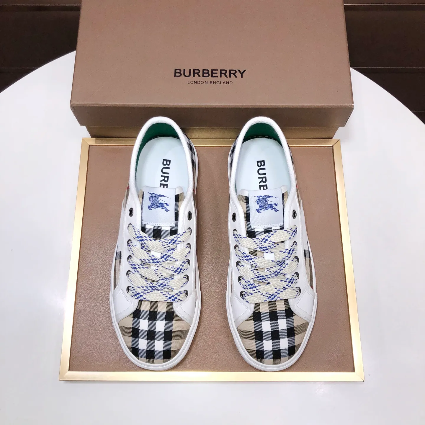 Men's shoes💰460💰【Burberry】Classic low-top sneakers｜Imported cowhide with classic plaid fabric｜Sheepskin lining｜Original outsole｜Fine workmanship and comfortable to wear Size: 38-44 (customized at 45)